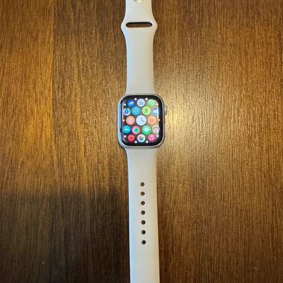 Apple Watch Series 7 Aluminum (41MM) with cellular